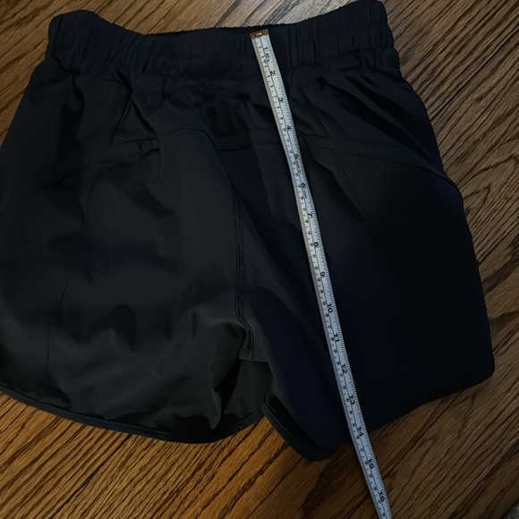 lululemon Women's Blue Running Shorts size 8 - Picture 3 of 4
